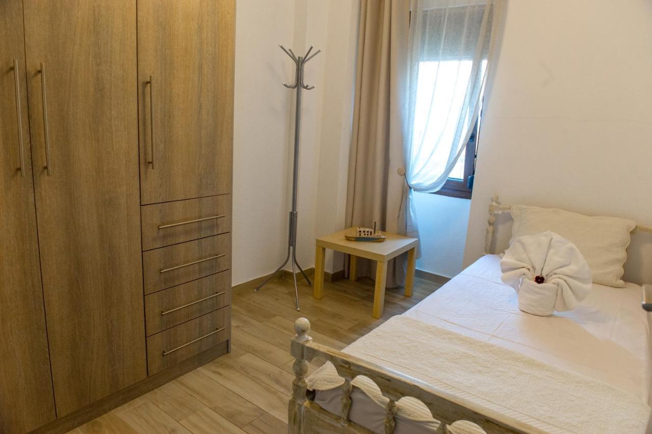Metagkitsi To Petrino Holidays House מראה חיצוני תמונה