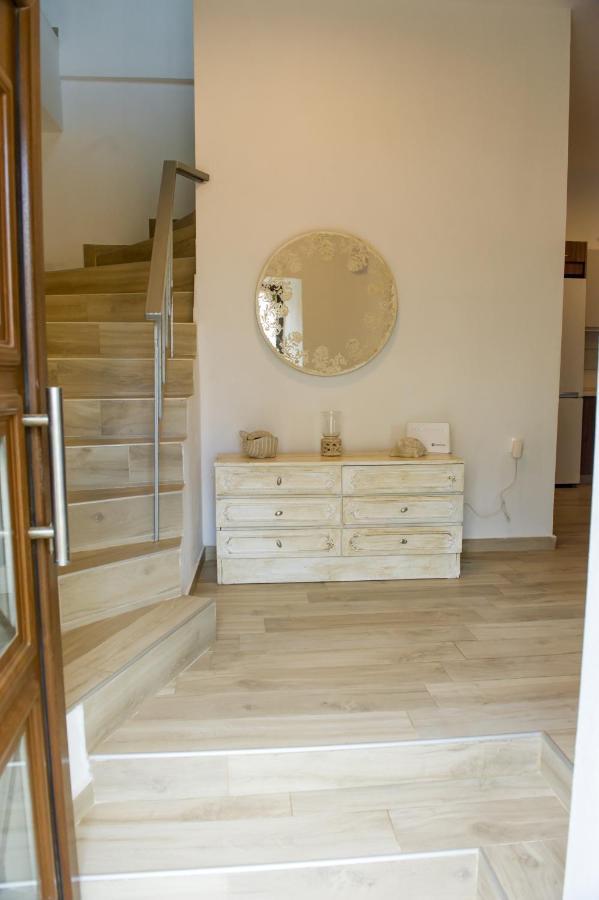 Metagkitsi To Petrino Holidays House מראה חיצוני תמונה