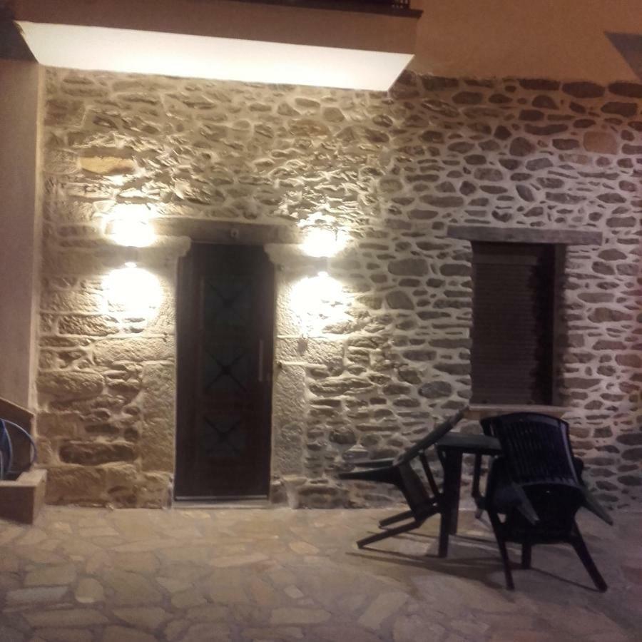Metagkitsi To Petrino Holidays House מראה חיצוני תמונה